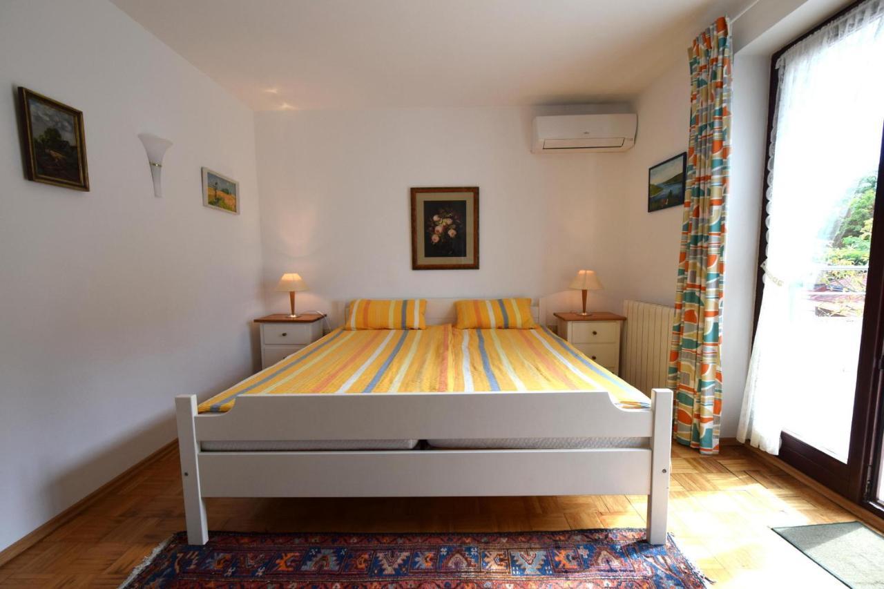 Apartments Cordasev Vantacici Exterior photo